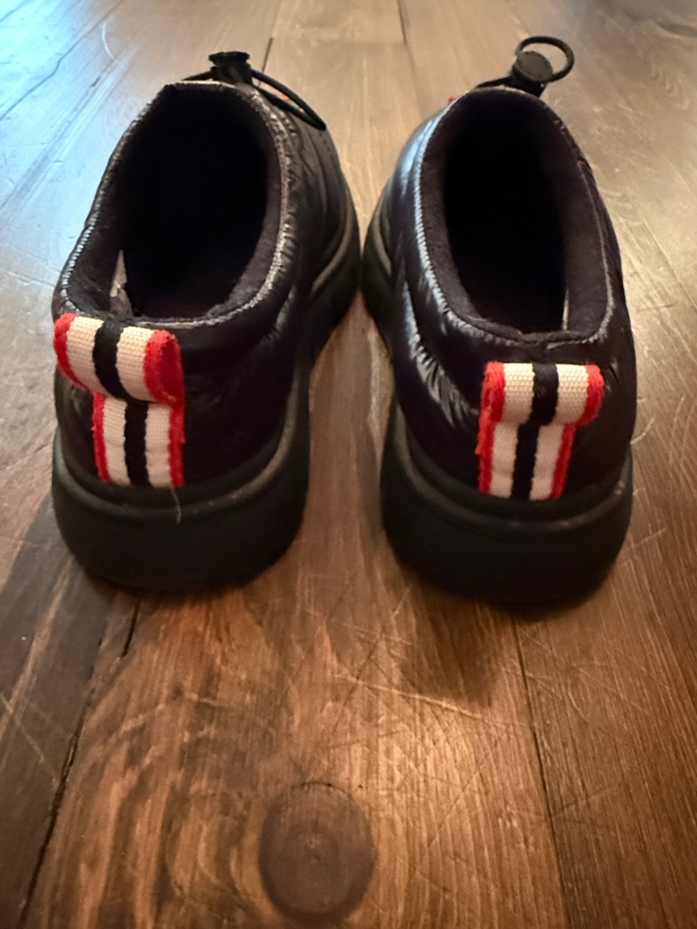 Hunter Women’s Black Quilted Slip-On Rain Shoes with Red Accents - Picture 3 of 8